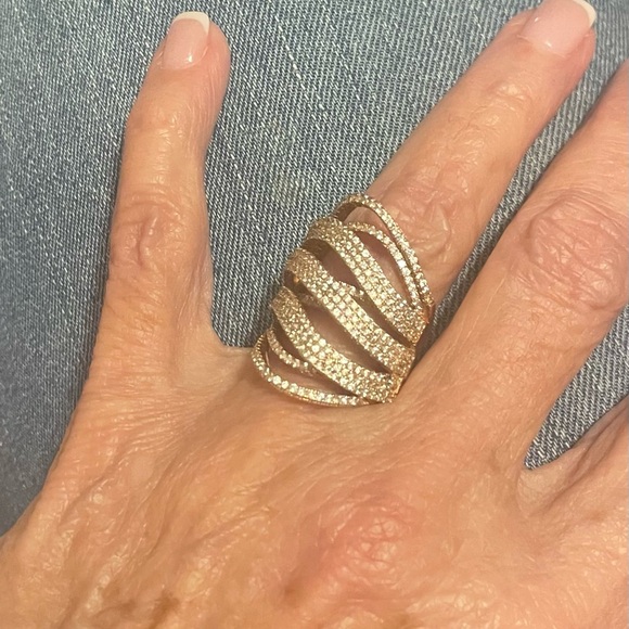 Diamond Gold and Silver Women's Ring 18k gold plated.5 rows. 6 1/2 - Picture 6 of 11